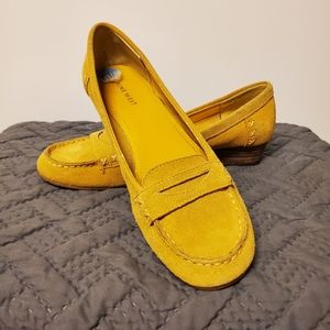 Nine West Mustard Yellow Suede Dress Shoes Sz 6.5